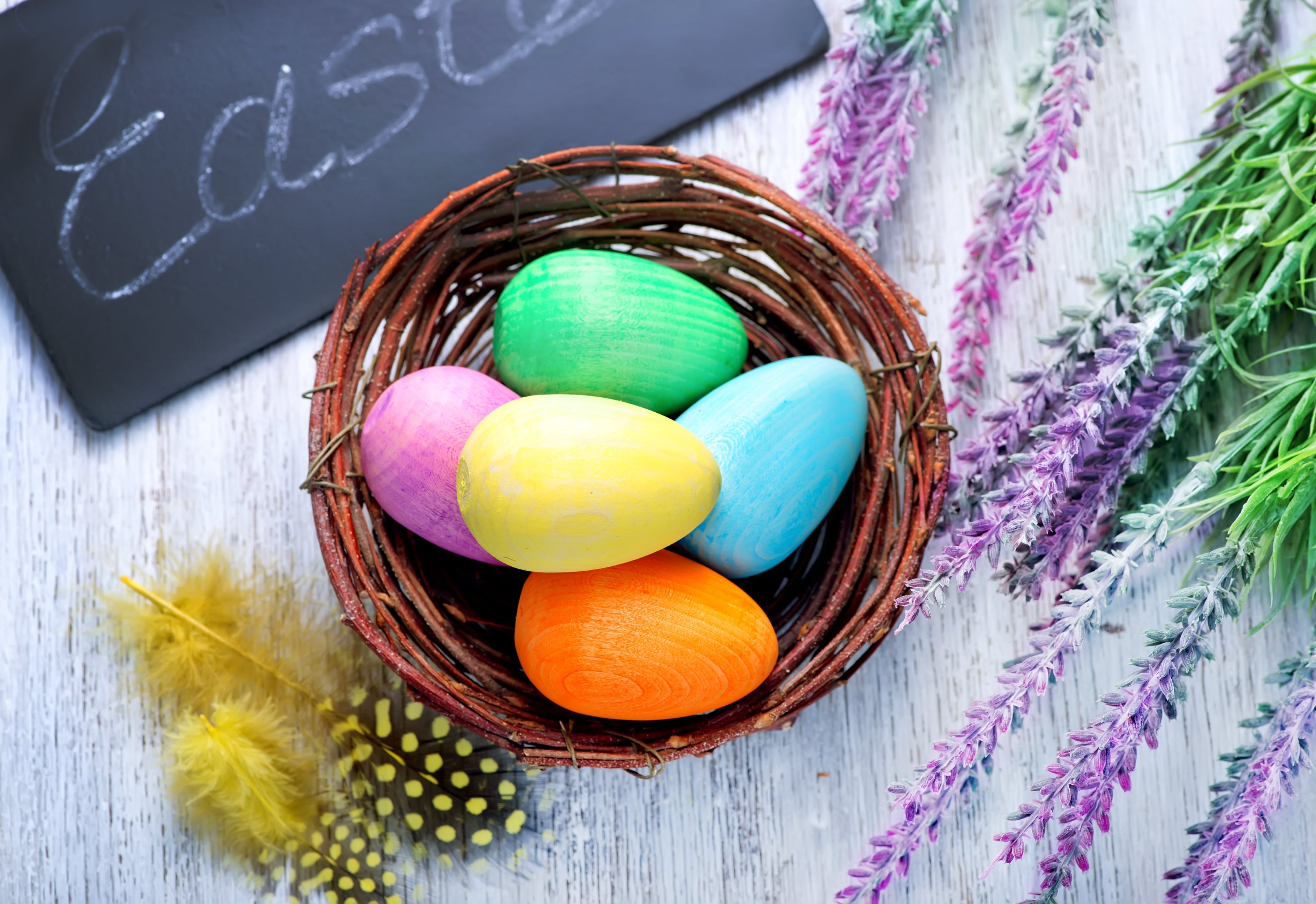 decorative-painted-easter-eggs-PLFL3PN-min